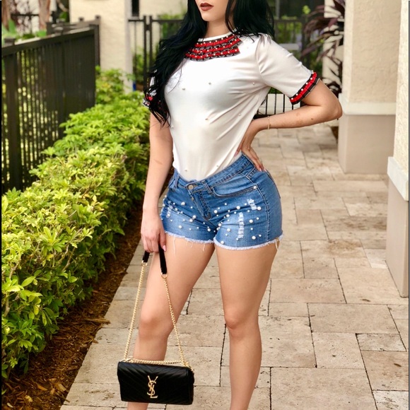 Top - Picture 2 of 2